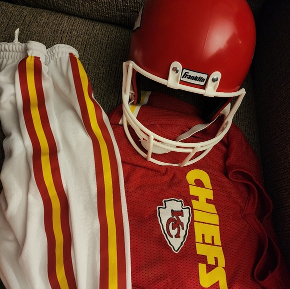 #10 Isiah Pacheco - Picture 9 of 9